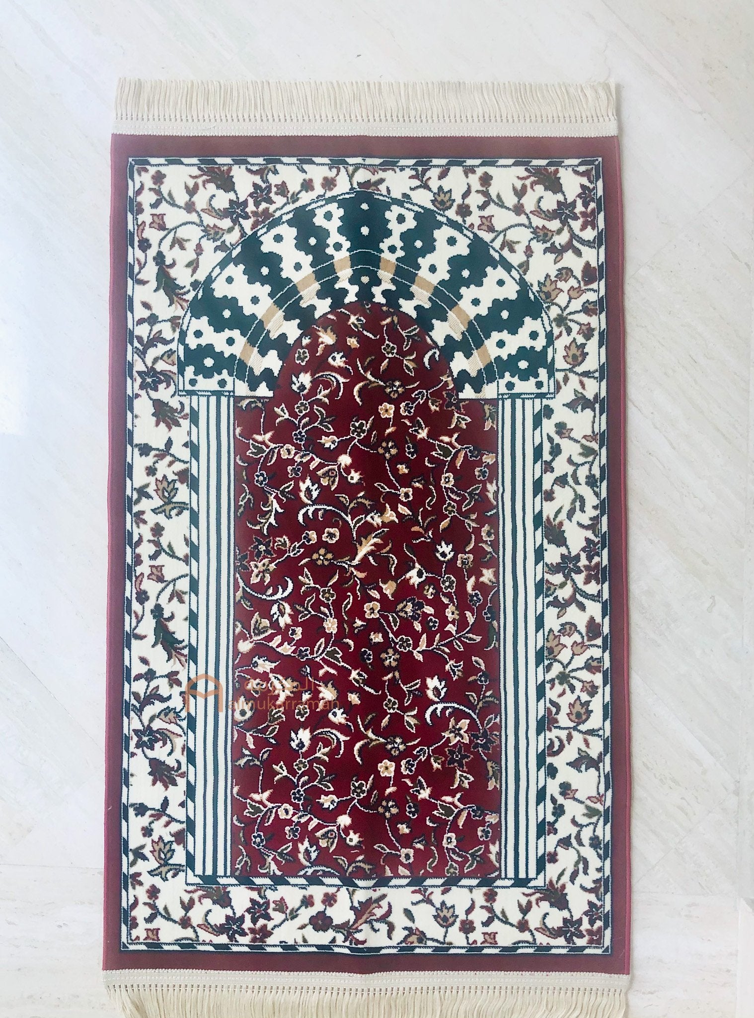 Buy Salah Mat Al Rawdah Mehrab Prayer Mat Online - Red Color, Made In Madina | Almukarramah.com