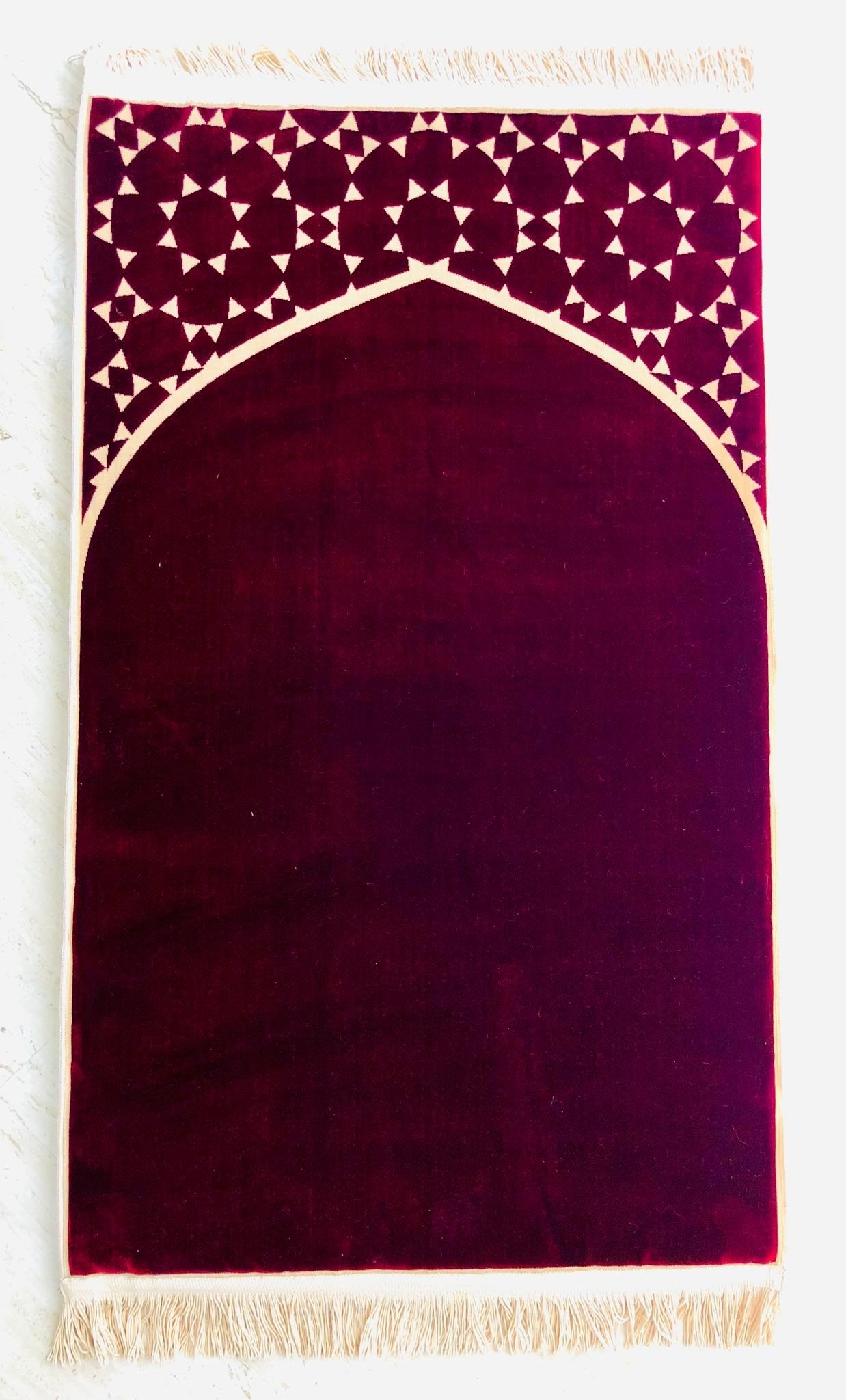 Memory Foam prayer mat embodied in an Islamic geometric shapes - Burgundy color - www.almukarramah.com