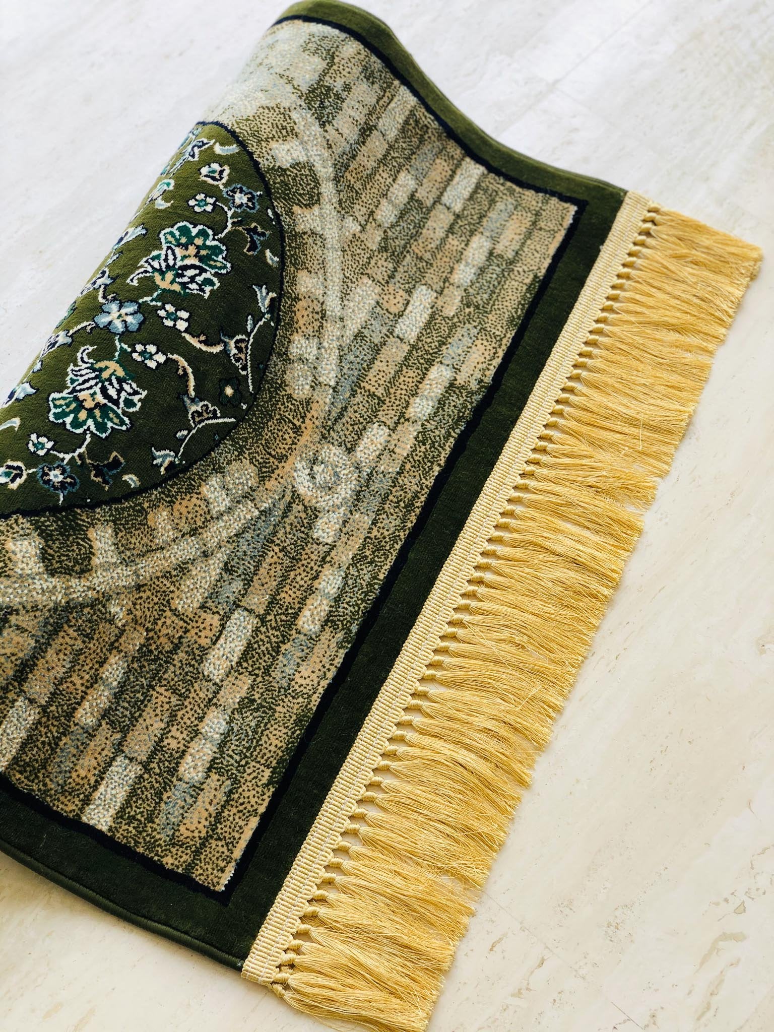 Premium Makkah Rug patterns prayer mat - Green color - www.almukarramah.com