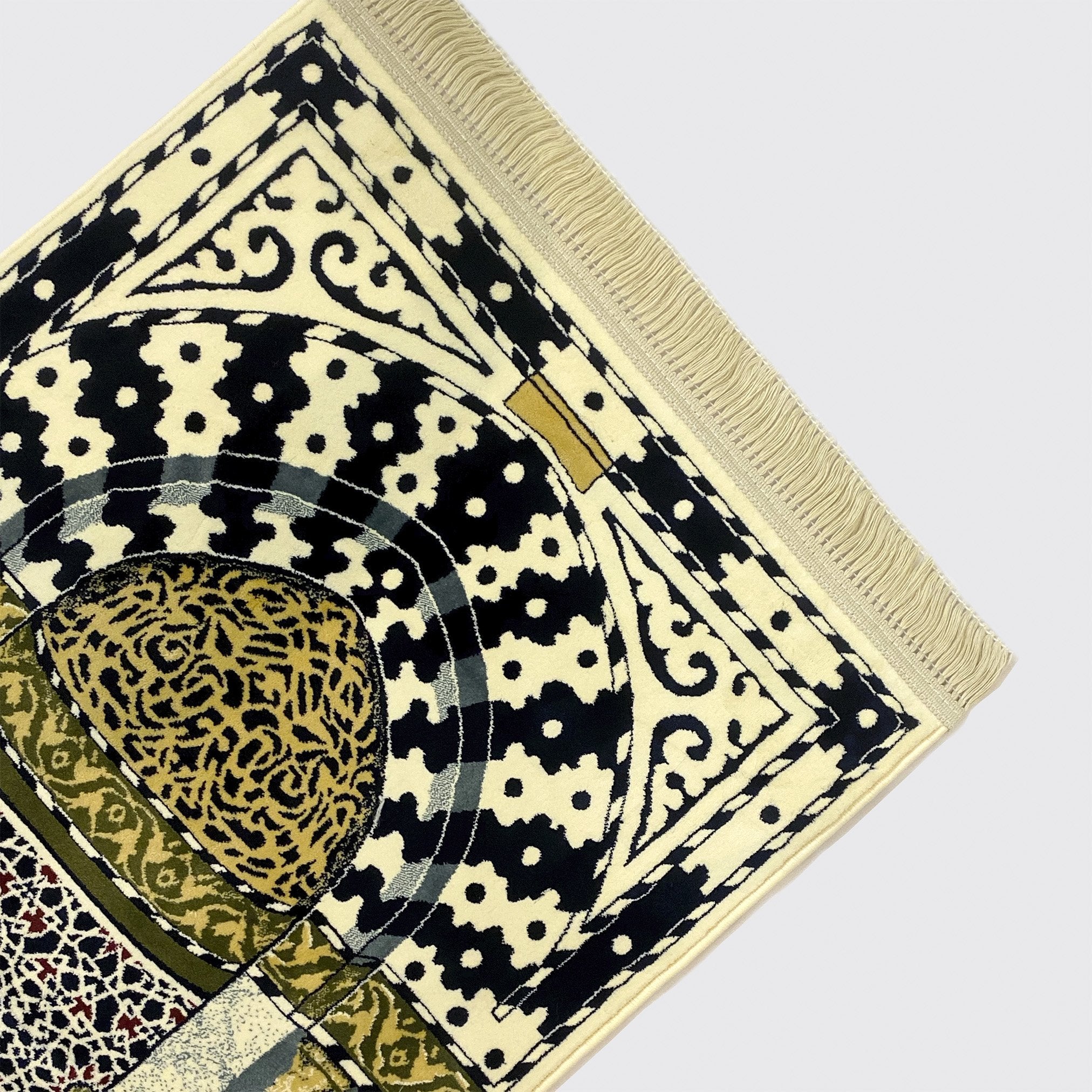 The mihrab of the Prophet’s Prayer mat - www.almukarramah.com