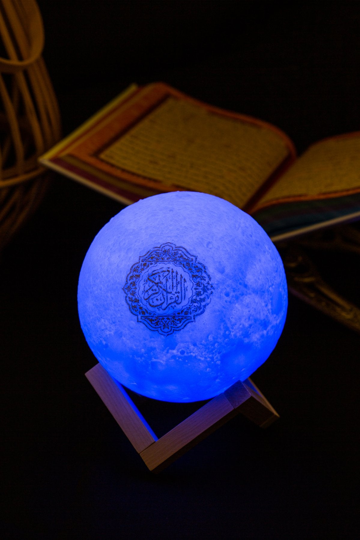 Moon Quran Speaker blue color | ww.almukarramah.com