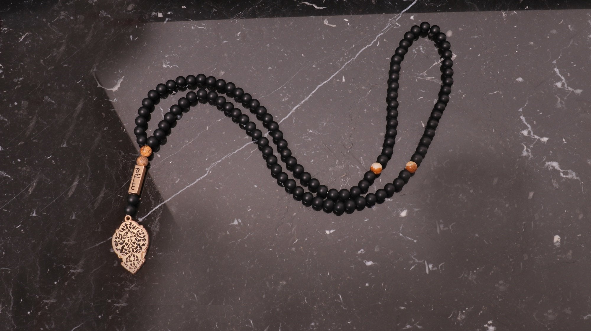 Qandyeel Kaa'ba Prayer Beads Black - www.almukarramah.com