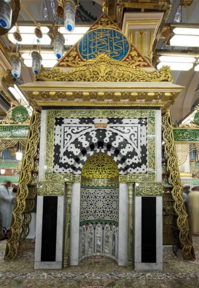 The mihrab of the Prophet’s Prayer mat - www.almukarramah.com